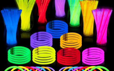 JOYIN 144 Pcs 8″ Glowsticks, Halloween Supplies Pack, Bracelets Necklaces, Glow in the Dark Party Favors, Easter, Christmas, Football Party Supplies
